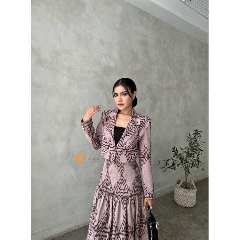 IKI TENUN /AURA BLAZER TENUN