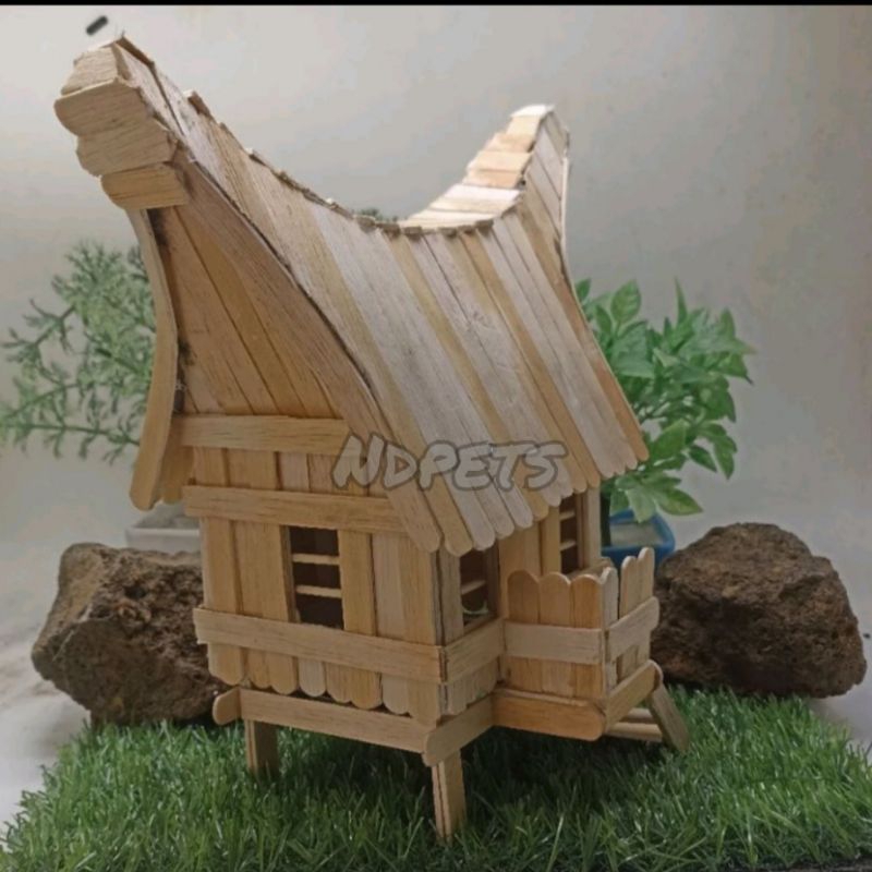 rumah adat Sulawesi Selatan dari stik es krim