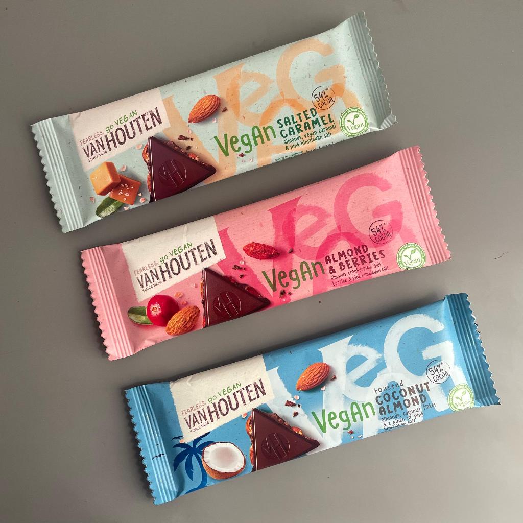 

RB22 VAN HOUTEN VEGAN CHOCOLATE BAR 54% COCOA ALMOND & BERRIES / COCONUT ALMOND / SALTED CARAMEL