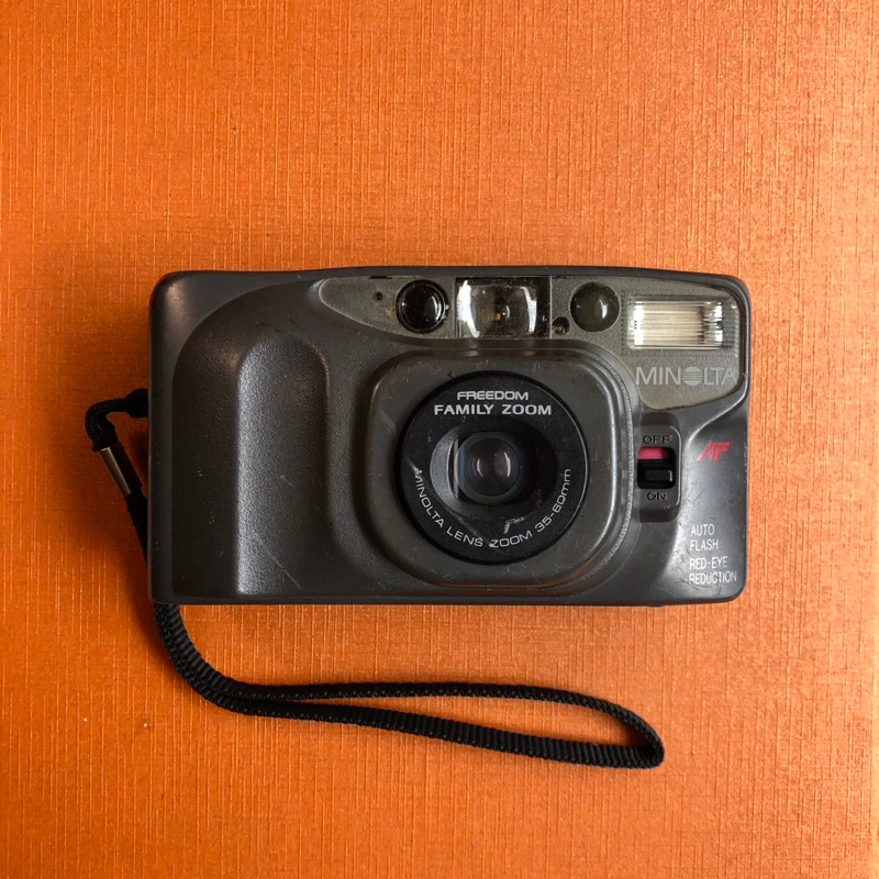 MINOLTA FREEDOM FAMILY ZOOM AUTOMATIC CAMERA ANALOG KAMERA FILM TUSTEL