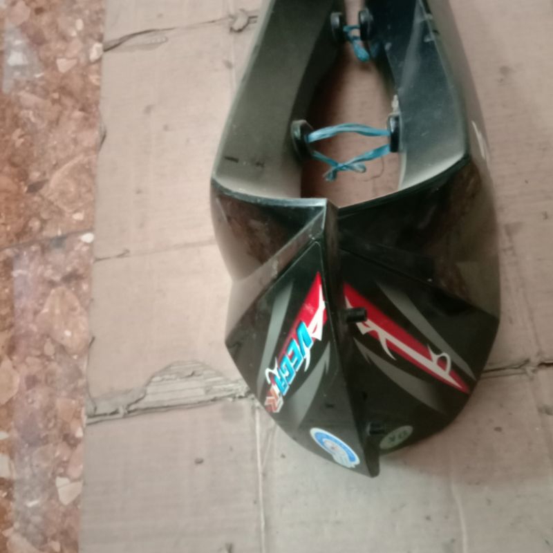 sayap depan luar Vega r new hitam