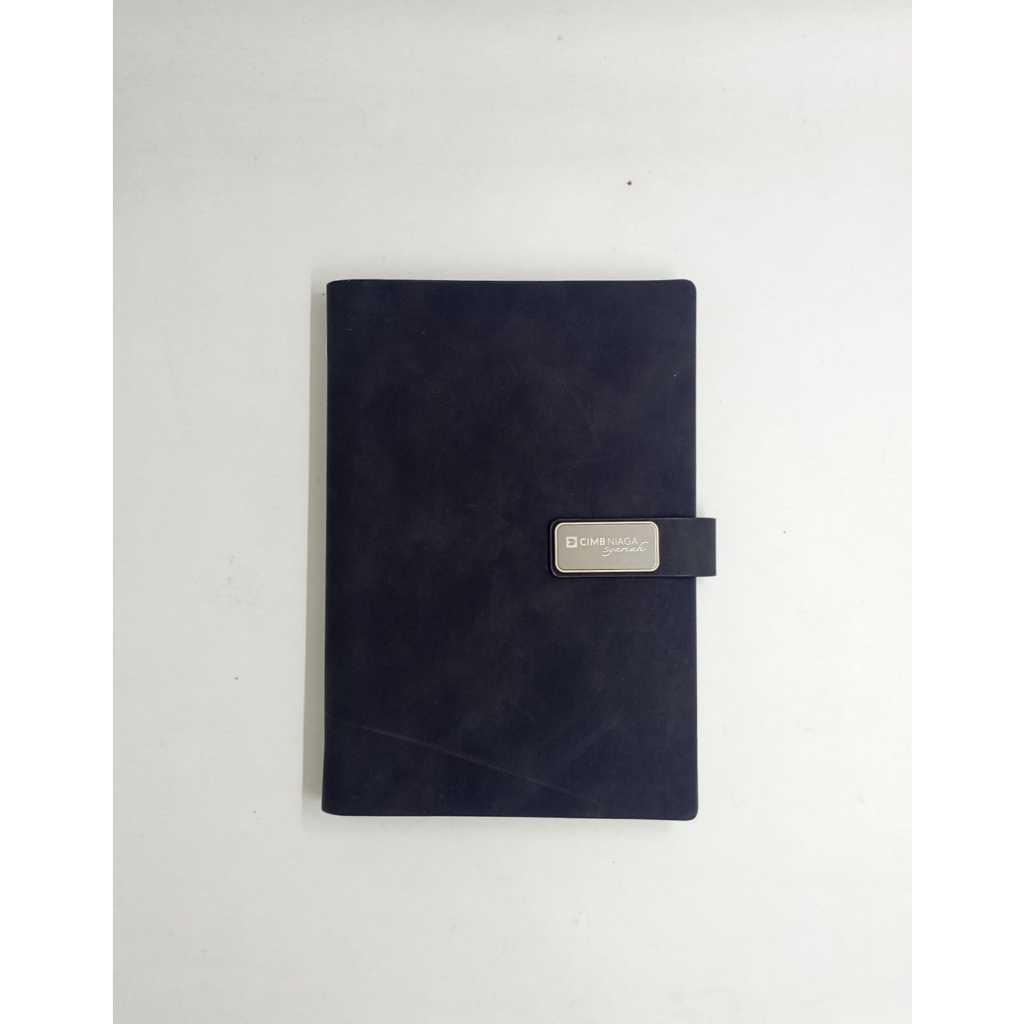 

Notebook agenda bank CIMB Niaga Syariah - Black | Merchandise buku catatan cover kulit