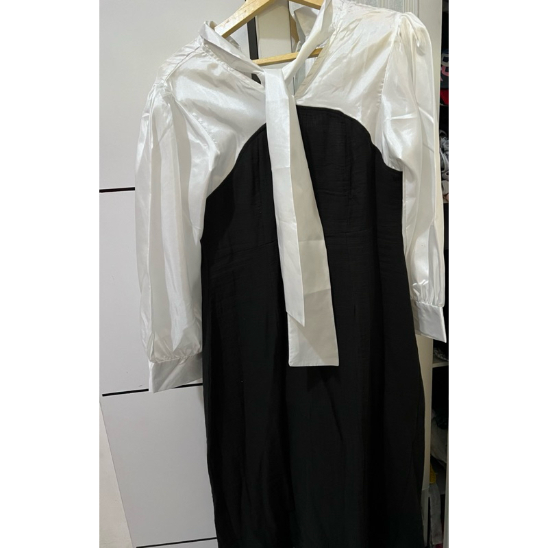 Preloved Ninette Black Dress