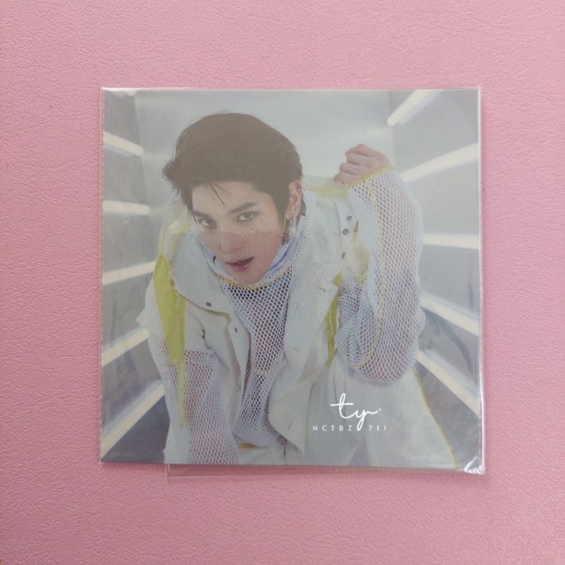 Taeyong Superhuman Kihno Folding photo