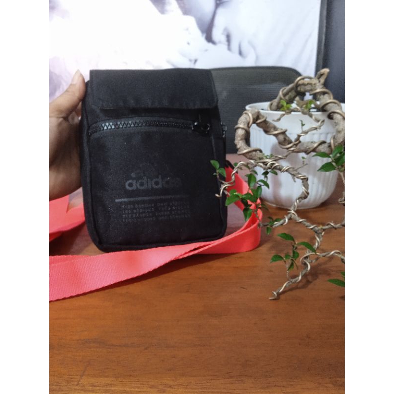 preloved slingbag pria dan wanita adidas original