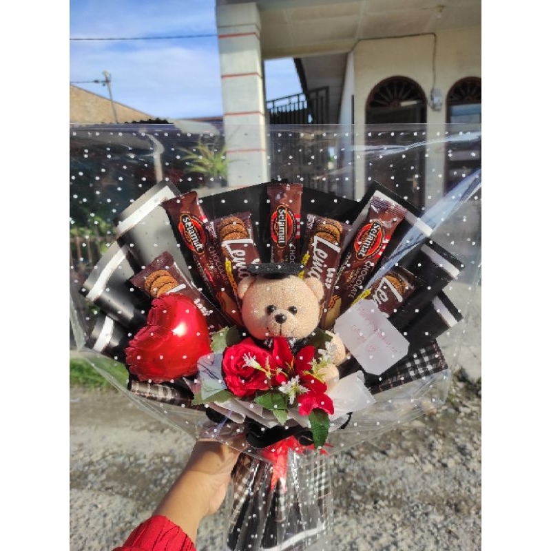 Bucket wisuda Bucket bunga boneka kado wisuda