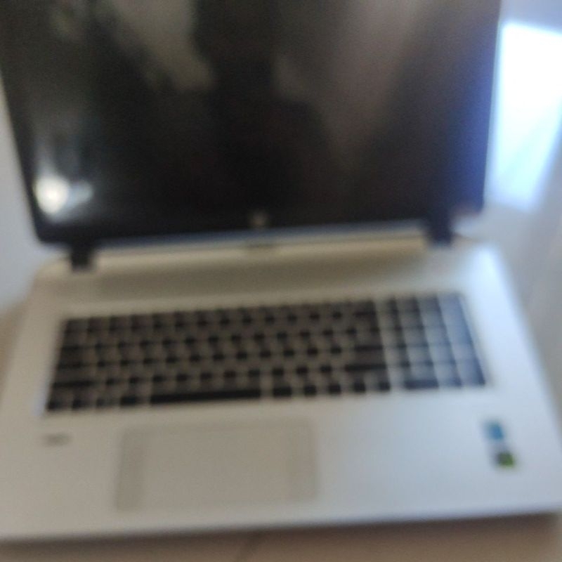 leptop hp envy17