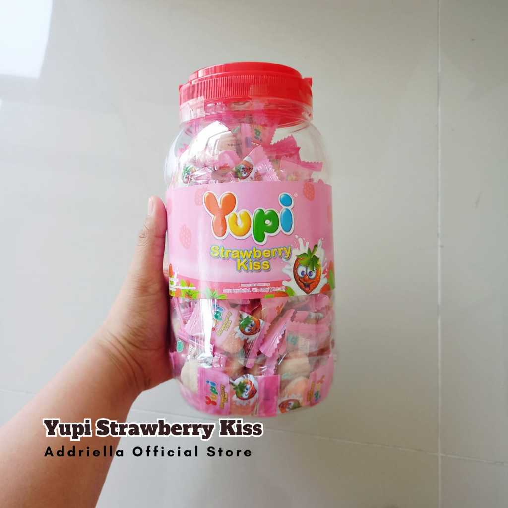 

ADDRIELLA Permen Yupi Strawberry Kiss Toples 300gr | Yupi/Snack/Snack Murah