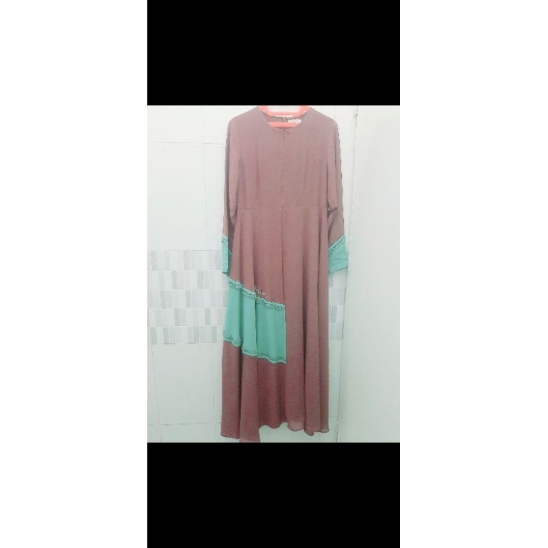 preloved gamis merk Arniz