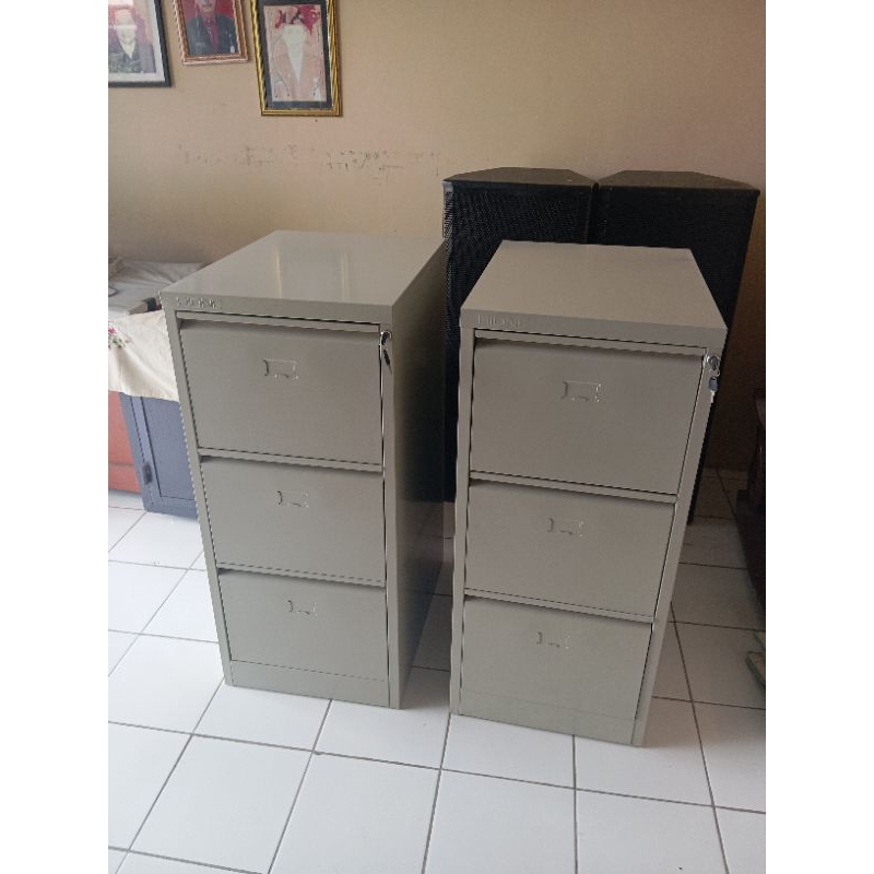 filling cabinet