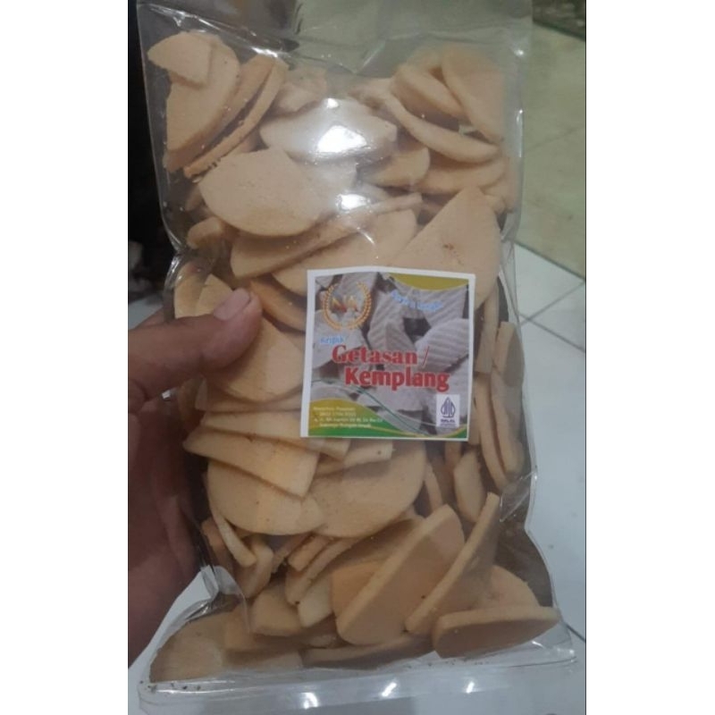 

KEMPLANG |makanan ringan dari beras..