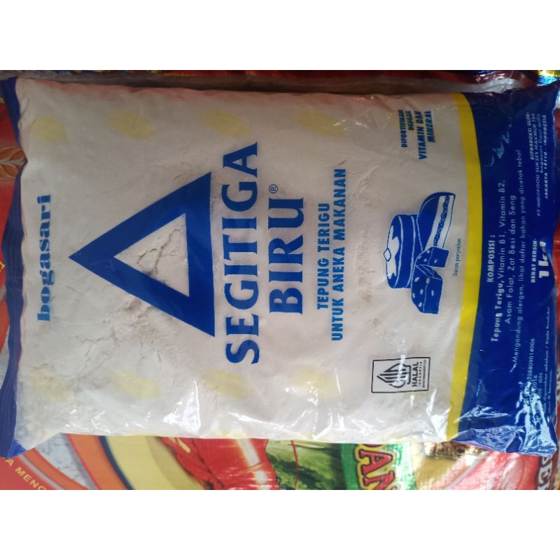 

Tepung SEGITIGA BIRU kemasan 1kg