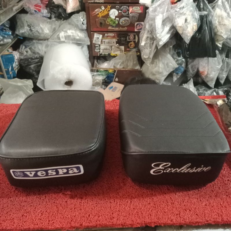 Jok Belakang Motor Vespa Super, Sprint,PX,Ps, Exculsive Alas Plat
