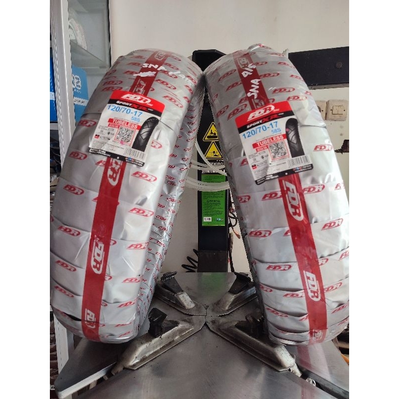 Ban FDR Sport XR Evo 120/70-17 Tubeless