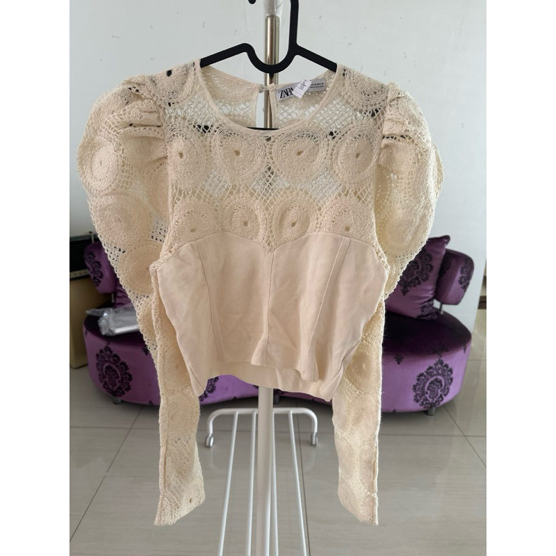 nbu zara flower knit blouse