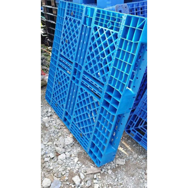 

palet plastik warna biru 110*110*12