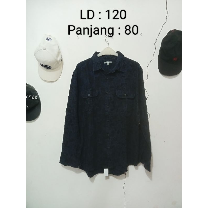 Kemeja UNIQLO Camo