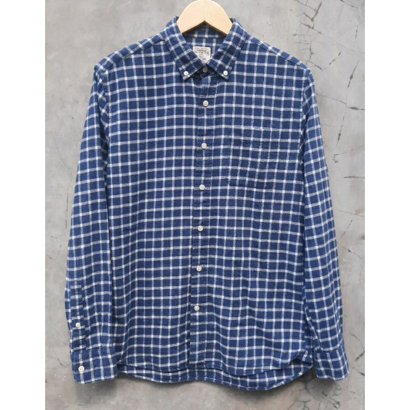 kemeja flanel lengan panjang kotak kotak by giordano size M fit L