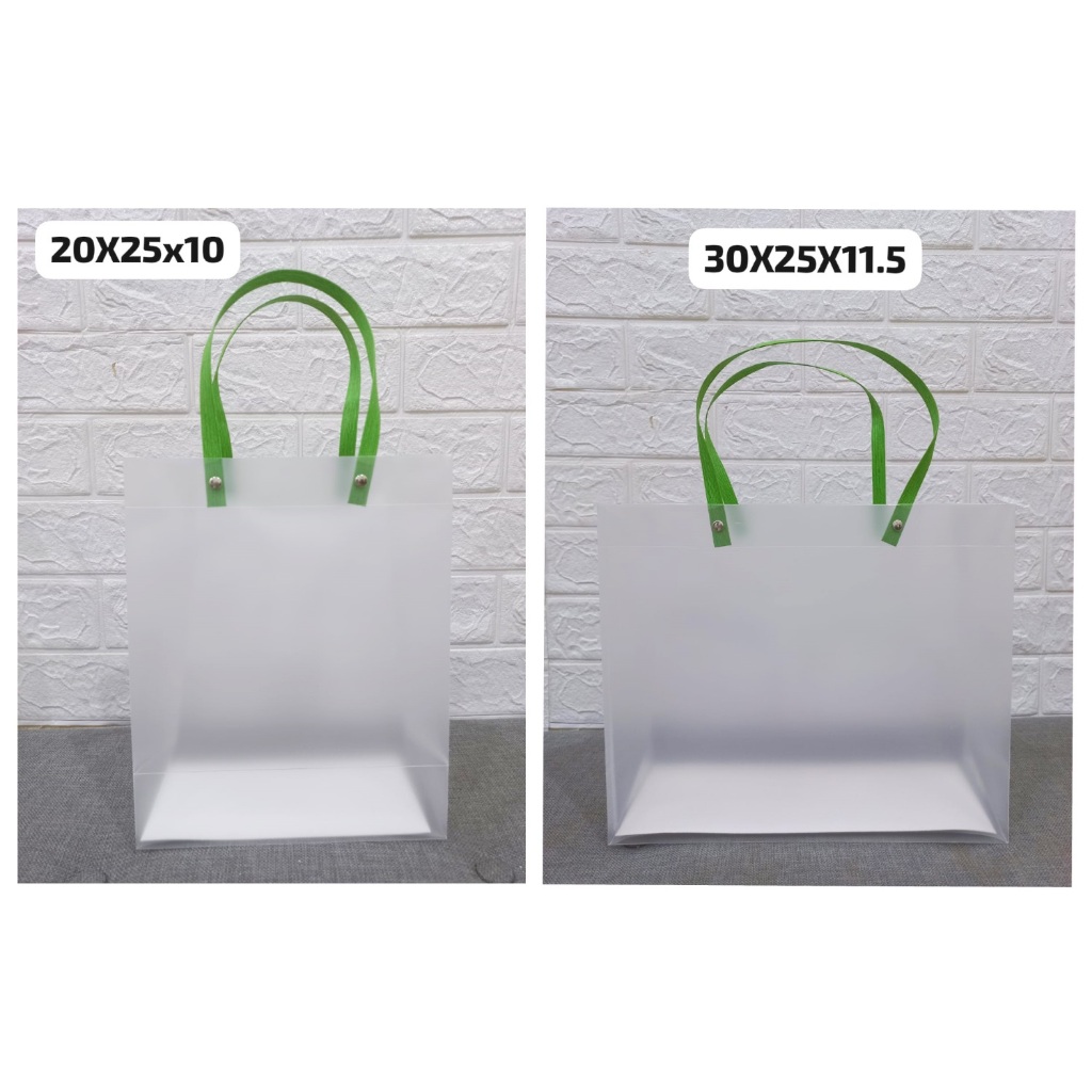 

Tas Mika PP Doff Polos Transparan | Goodie Bag | Tas Hampers | Tas Souvenir Doff Polos Transparan Tali Hijau