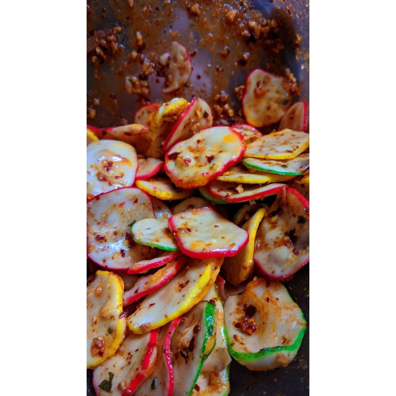 

Sebring kemplang bumbu kacang daun jeruk sangat terasa bumbunya kemasan/1kg