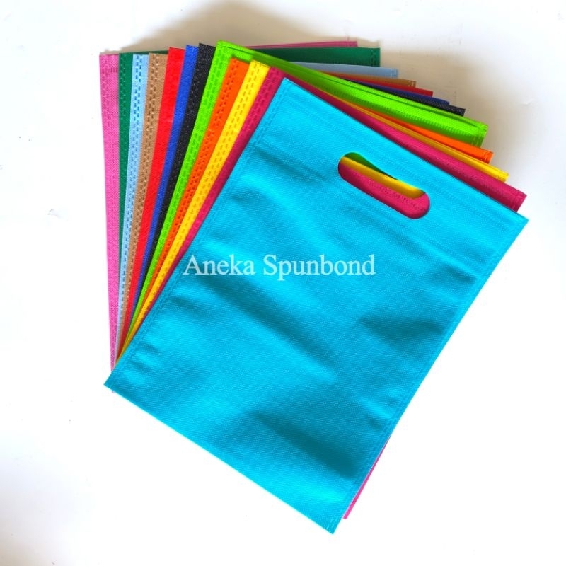 

(20pcs) Goodiebag Oval 20x26 Tas Spunbon Hampers