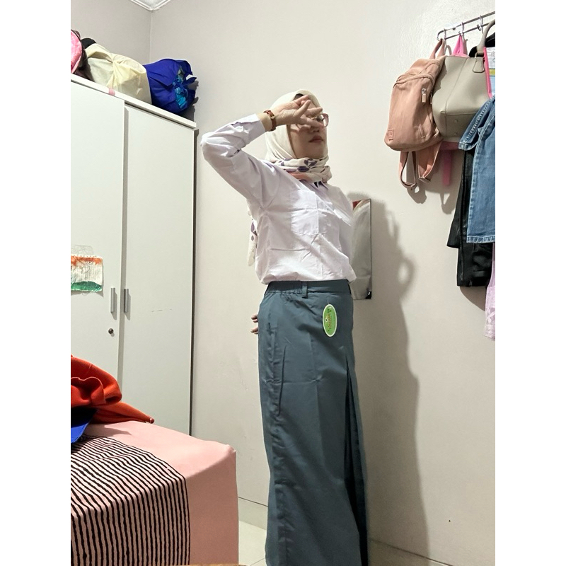 preloved baju seragam sekolah SMA