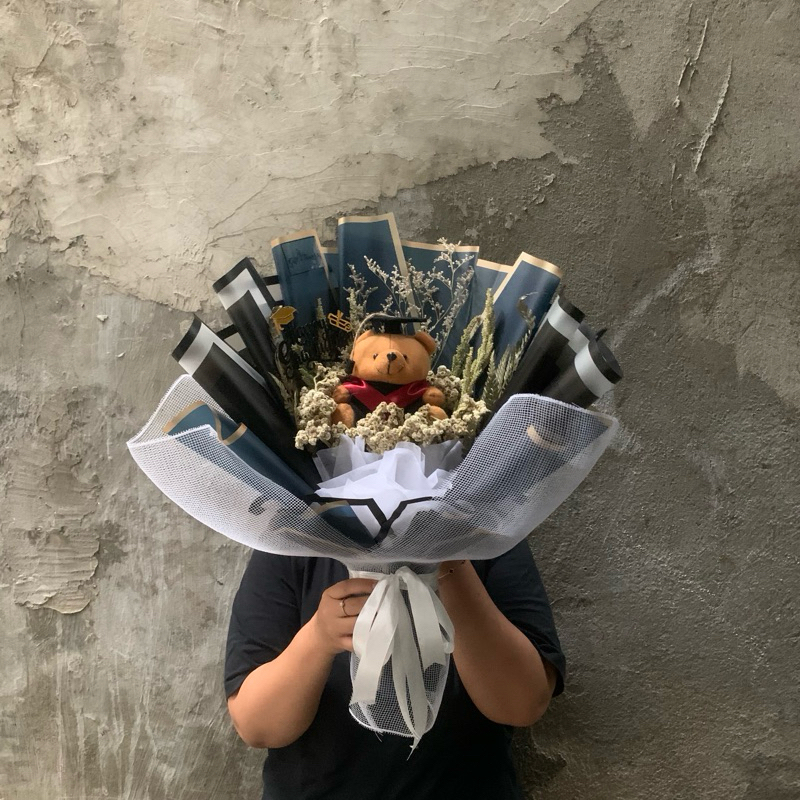 Bouquet Bunga Edelweis Boneka Wisuda / Buket Bunga Wisuda Edelweis