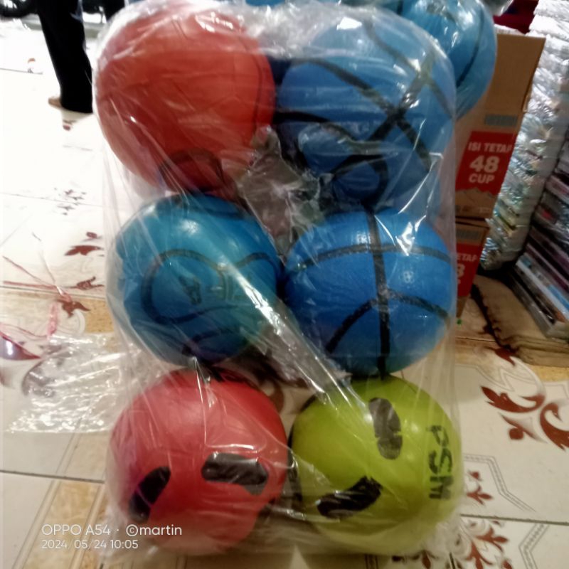 BOLA PLASTIK/ BOLA KAKI ECERAN 1PCS