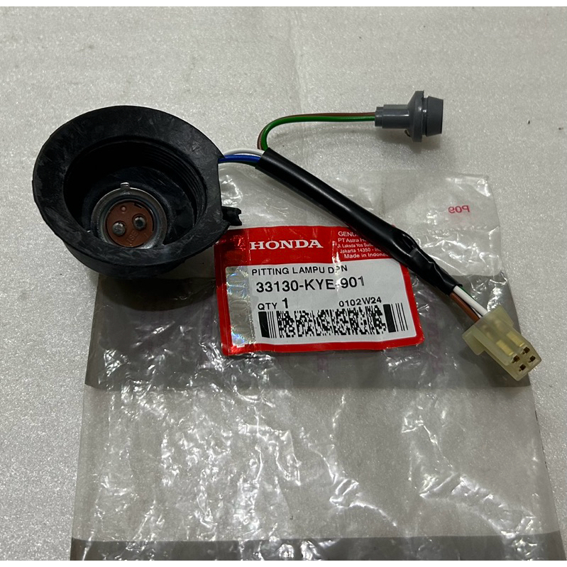 Socket Fitting Lampu Depan MegaPro New 2010-2014 Ori AHM 33130KYE901