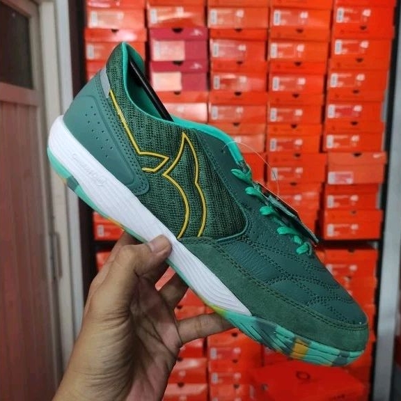 NEW ORIGINAL Ortuseight Jogosala Vanquish Sepatu Futsal asli ori ortus eight