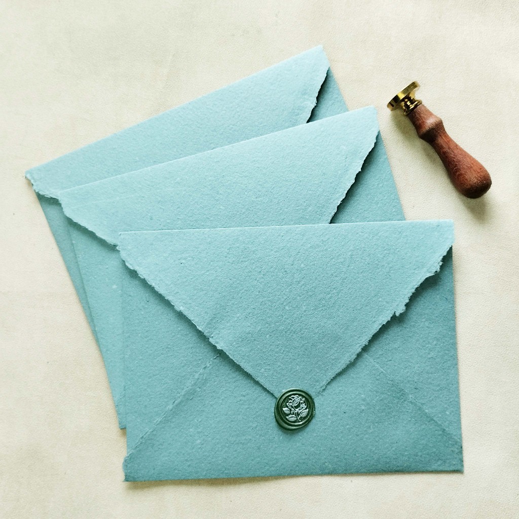 

Amplop Daur Ulang Kertas Handmade Premium Warna Ceramic Green (Mohon Baca Keterangan)