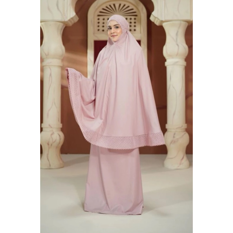 Buttonscarves × Siti Khadijah: Ultra Fine Lace Prayer Robe New