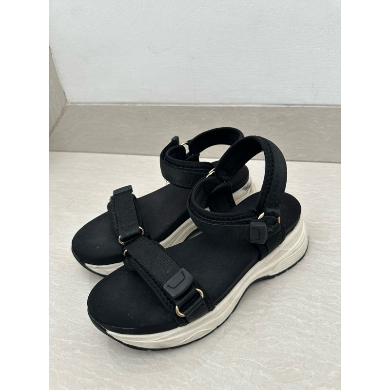 (PRELOVED) STRADIVARIUS - SANDAL PLATFORM (Size 36) HITAM ORIGINAL