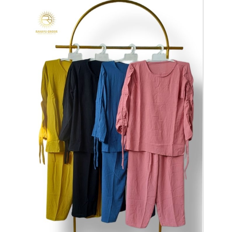 B5.ONE SET BAJU DAN CELANA MOTIF POLOS