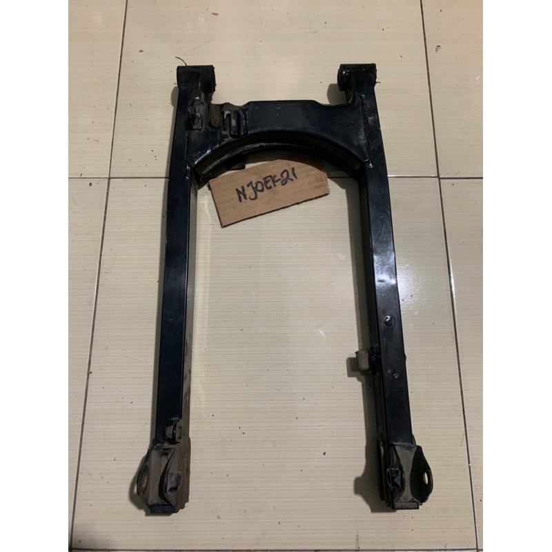 swing arm belakang atau supit ori copotan motor megapro primus mp Primus