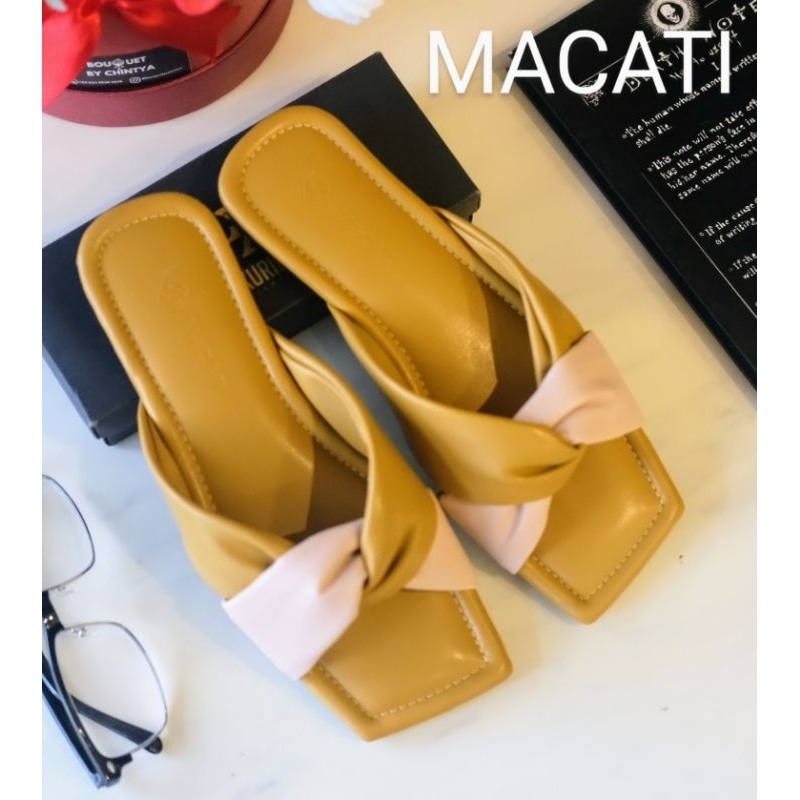 "Macati" Sandal Casual Wanita Sandal Teplek Wanita Empuk Kekinian Terbaru Sandal Perempuan Korean St