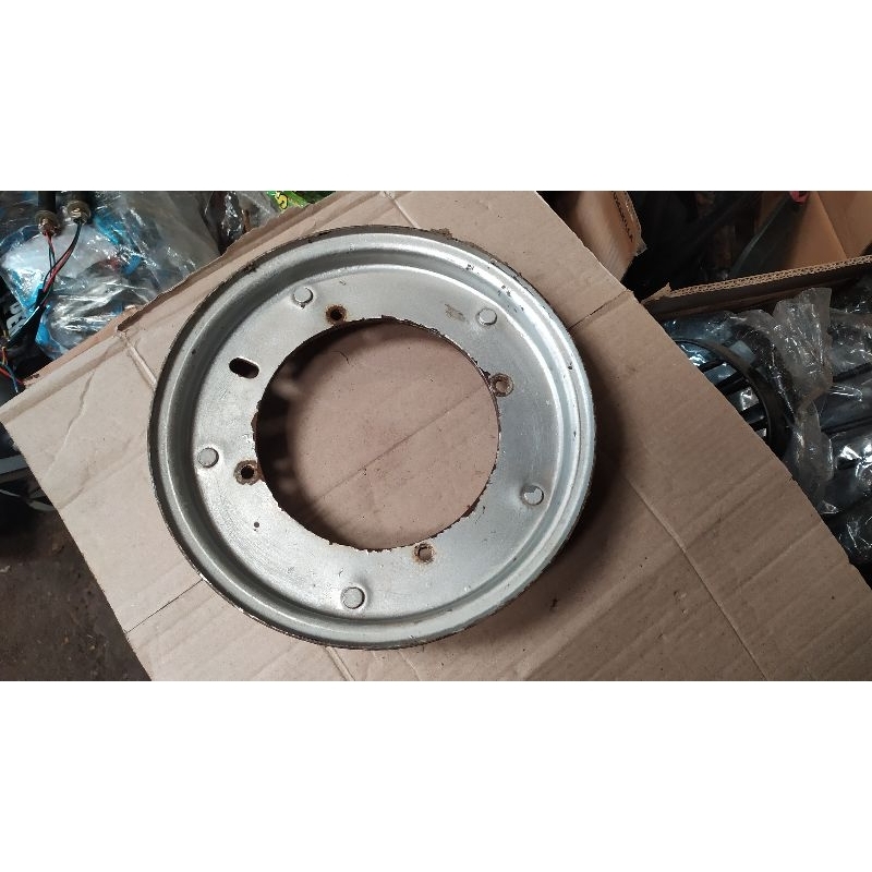 pelek banci ring 10 Vespa ps super bekas original