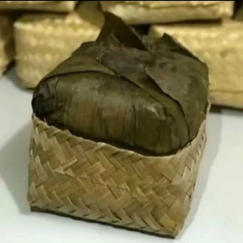 Lontong Besek Lebaran Matang (2kg) - Ketupat Lebaran Siap Saji