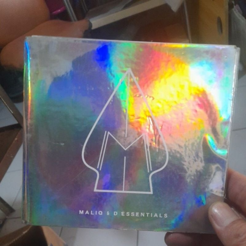 cd musik maliq & d' essentials deluxe original (CD459)