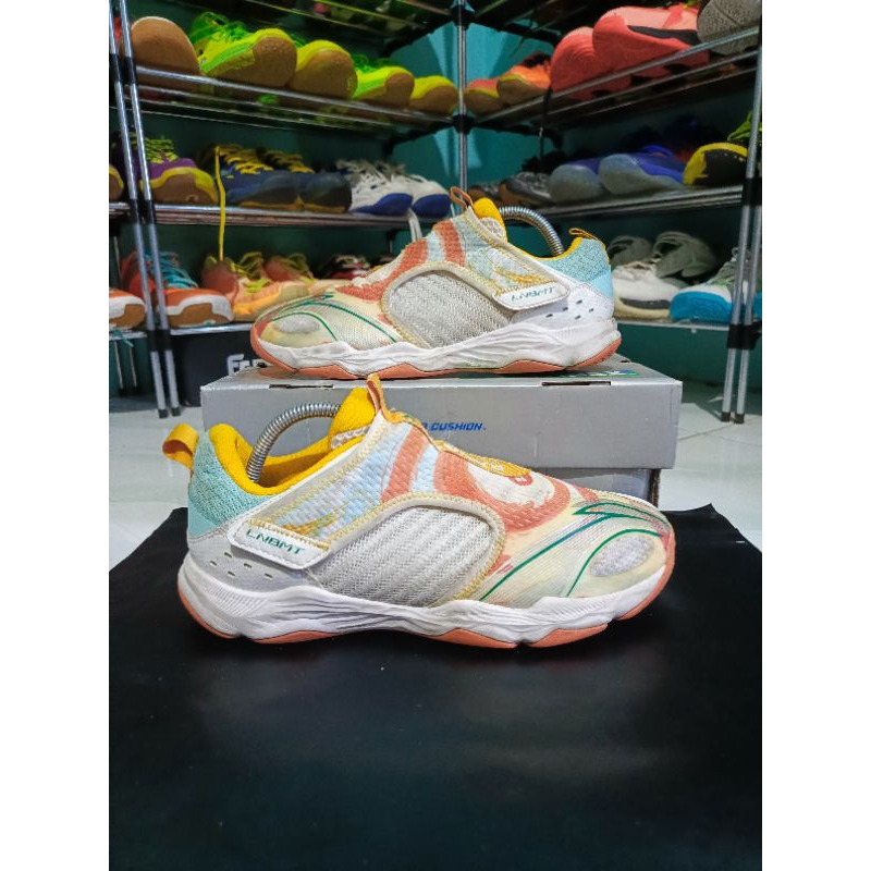 Sepatu Badminton Lining Ranger V Lite Original