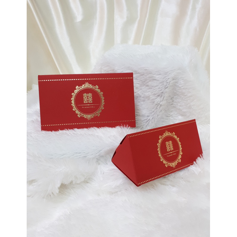 

Wedding Gift Box Merah Segitiga/ Kotak souvenir Pernikahan