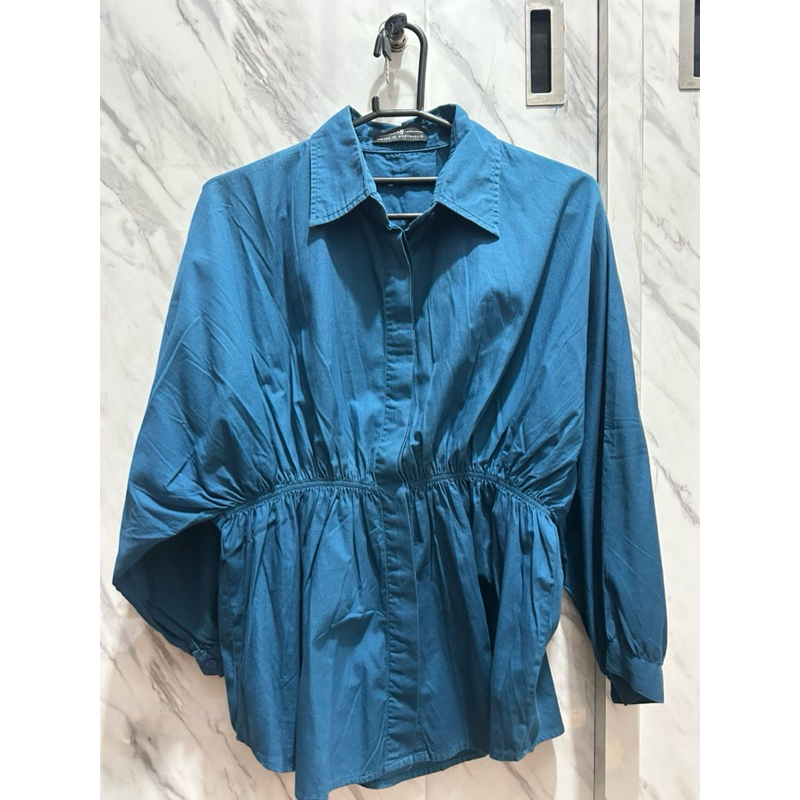 Preloved blouse by House of Shopaholic