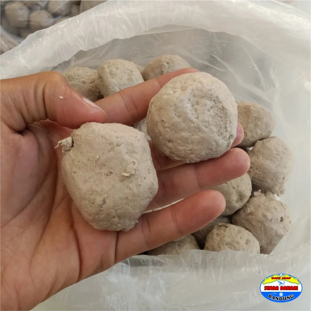 

bakso ikan ukuran sedang cocok untuk toping