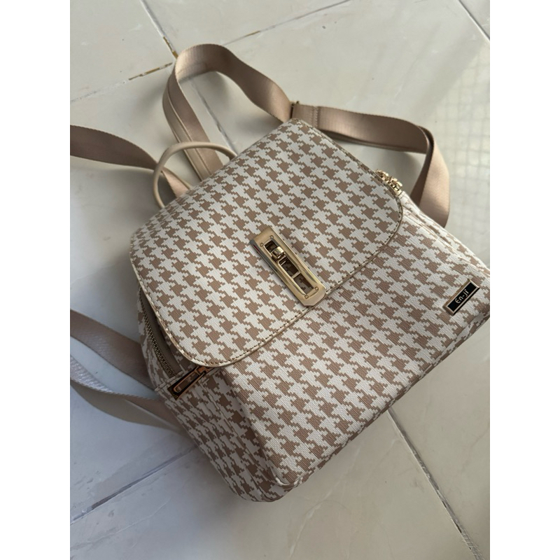 Preloved tas Backpack enji by palomino - enji sejeong backpack cream