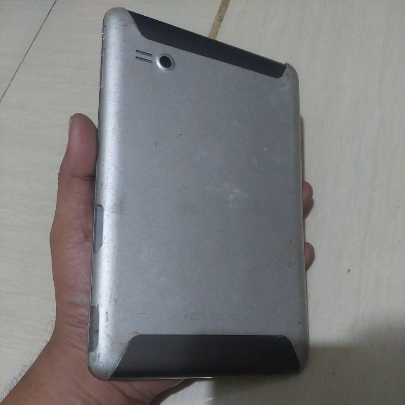 Lcd dan kasing Cyrus Pad