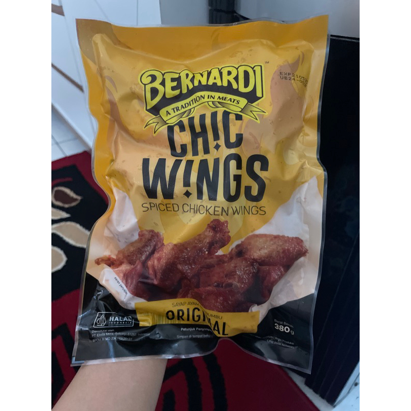 

Bernardi chic wings
