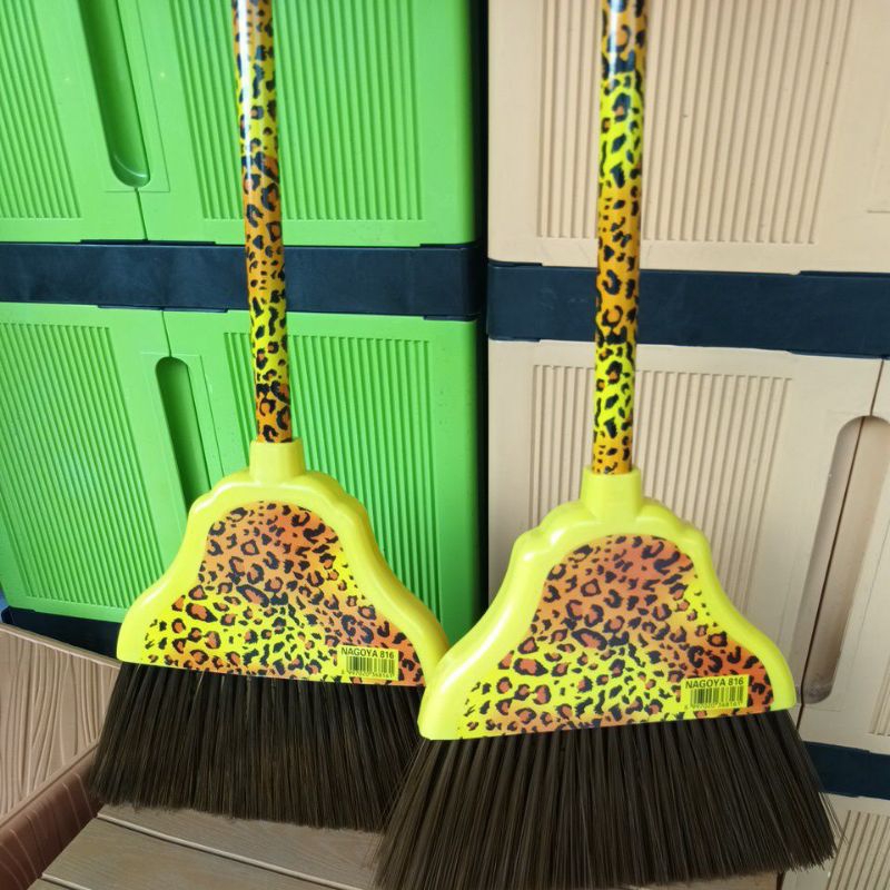 sapu macan nagoya /sapu lantai/sapu plastik/Sapu Nilon Macan Sapu Plastik Warna Sapu Lantai Broom Ma