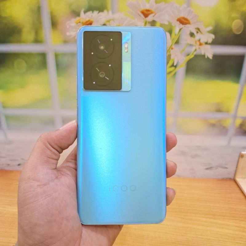 VIVO IQOO Z7x 5G RAM 8/128 Hp Second bekas garansi resmi