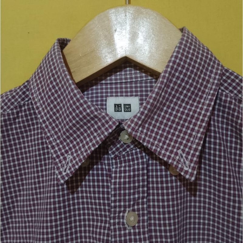 Kemeja Uniqlo single pocket second