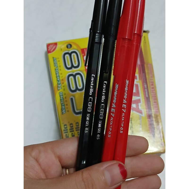 

PULPEN STANDARD AE7/CASTELLO HITAM MERAH